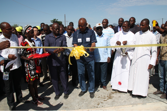 安哥拉松貝市污水系統、污水處理廠及現有供水官網擴展施工總承包工程竣工典禮